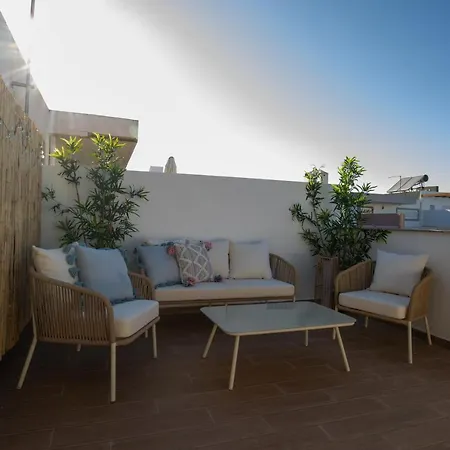 Rmr Charme & Vistas @ T3 Duplex דירה *